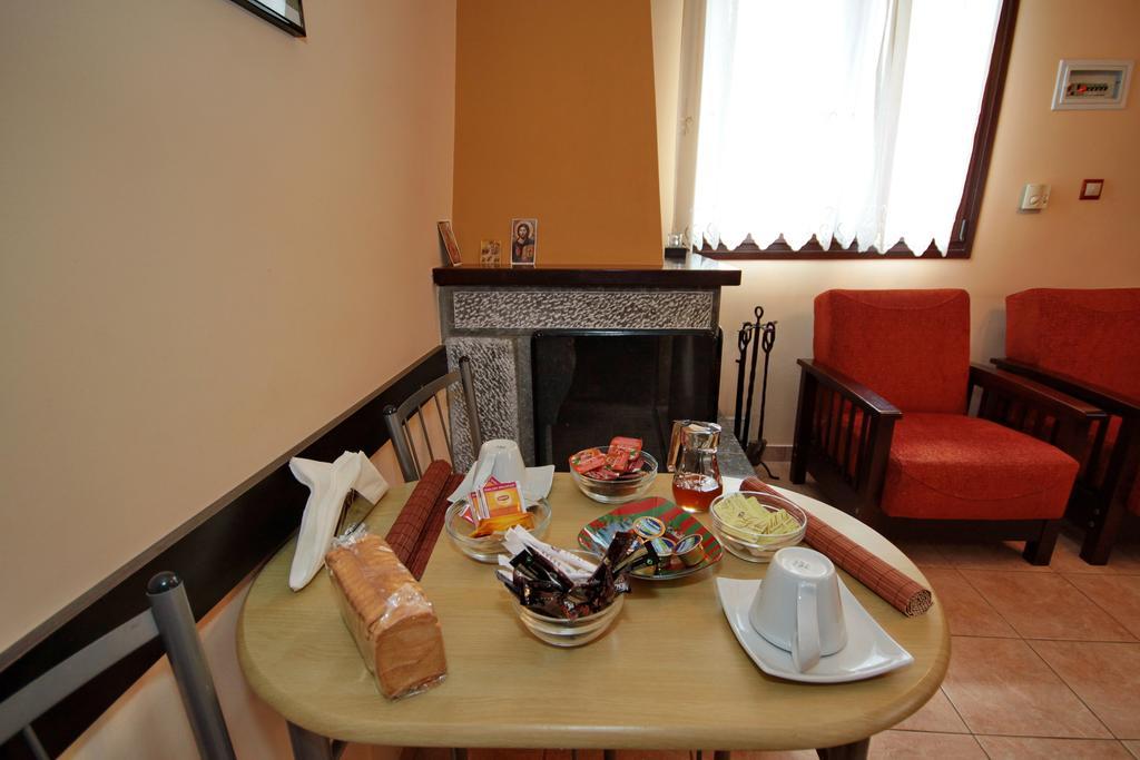 Melivoia Appartement Vitina Buitenkant foto